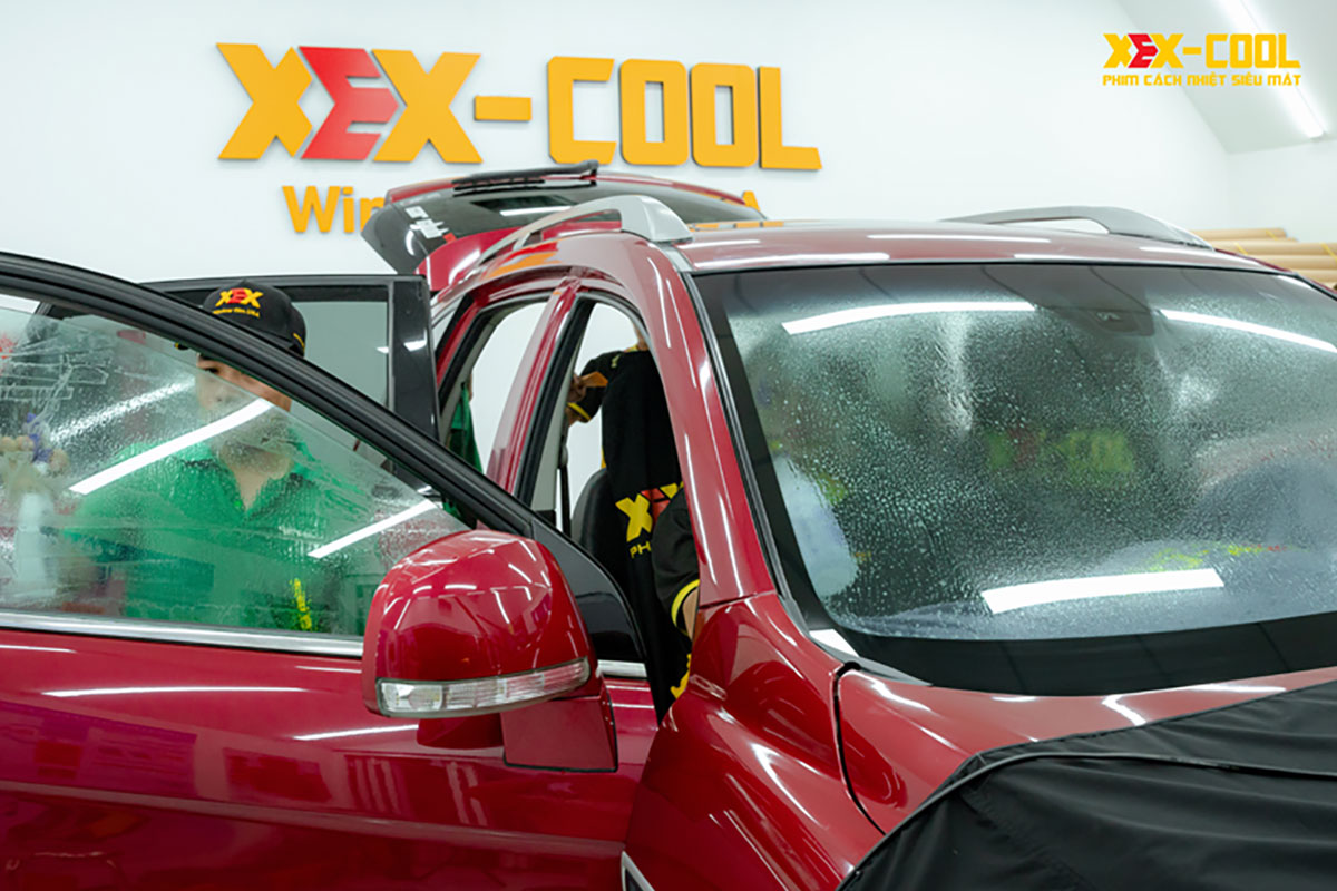 Dán phim cách nhiệt ô tô XEX-COOL cho Chevrolet Captival